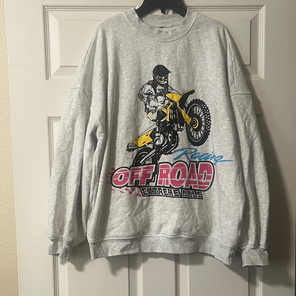 Forever 21 Gray Off-Road Graphic Women's Sweater